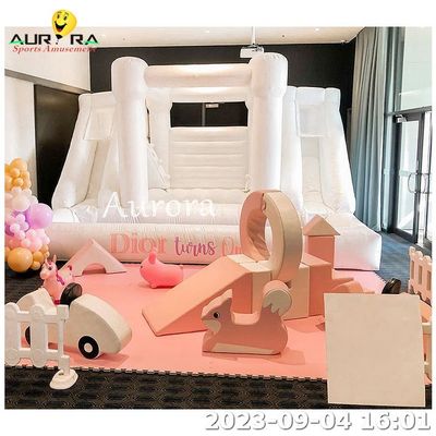 खरीदें छोटे बच्चों के लिए inflatable सॉफ्ट प्ले आउटडोर उछाल घर इनडोर खेल क्षेत्र नरम रंगीन गुलाबी online manufacture