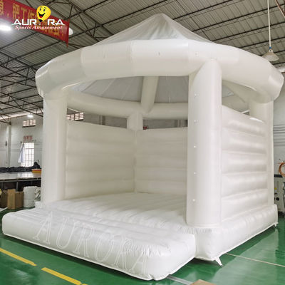 ODM บ้านกระโดดแบบอัดอัดกลม Dome ขาวสําหรับลานหลัง